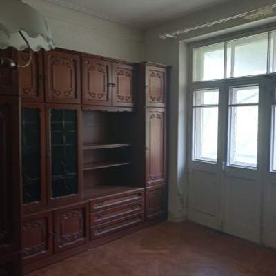 Buy apartment - Kyiv, Knyaziv Ostrozkykh (Moskovska) street37/2, Pecherskyi r-n (city ​​center). Sale of real estate - Pecherskyi area, secondary market and new building cheap, price up to 105000$, announcement no.2010208 фото 1