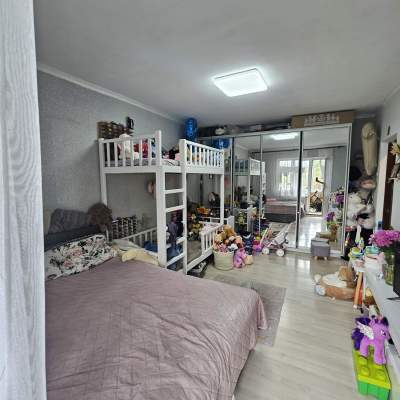 Buy apartment - Kyiv, Yordanska ( Gavro Laiosha ) street9-В, Obolon. Sale of real estate - Obolonskyi area, secondary market and new building cheap, price up to 85000$, announcement no.2022562 фото 1