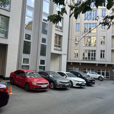 Buy ready business - Kyiv, Zvirynets. Sale of real estate - Pecherskyi area, secondary market and new building cheap, price up to 140000$, announcement no.2042179 фото 1