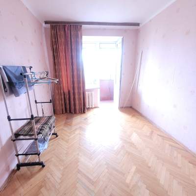 Buy apartment - Kyiv, Budivelnykiv street1, Darnytska ploshcha. Sale of real estate - Dniprovskyi area, secondary market and new building cheap, price up to 35000$, announcement no.2049976 фото 4